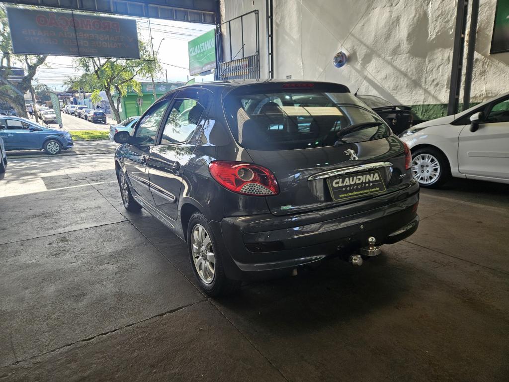 PEUGEOT 207 Hatch - Foto