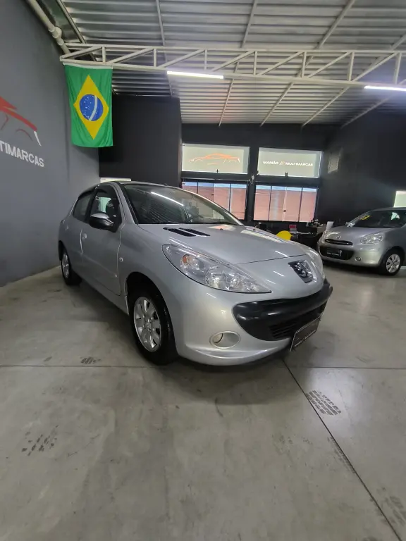 PEUGEOT 207 Hatch - Foto