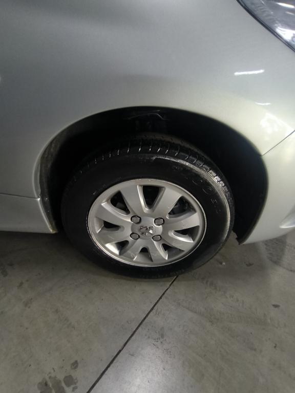 PEUGEOT 207 Hatch - Foto