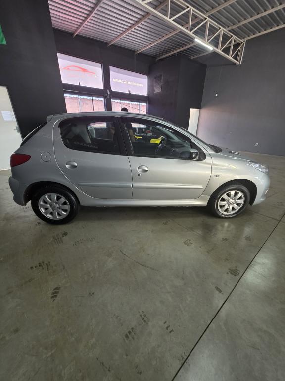 PEUGEOT 207 Hatch - Foto