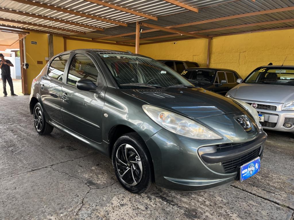 PEUGEOT 207 Hatch - Foto