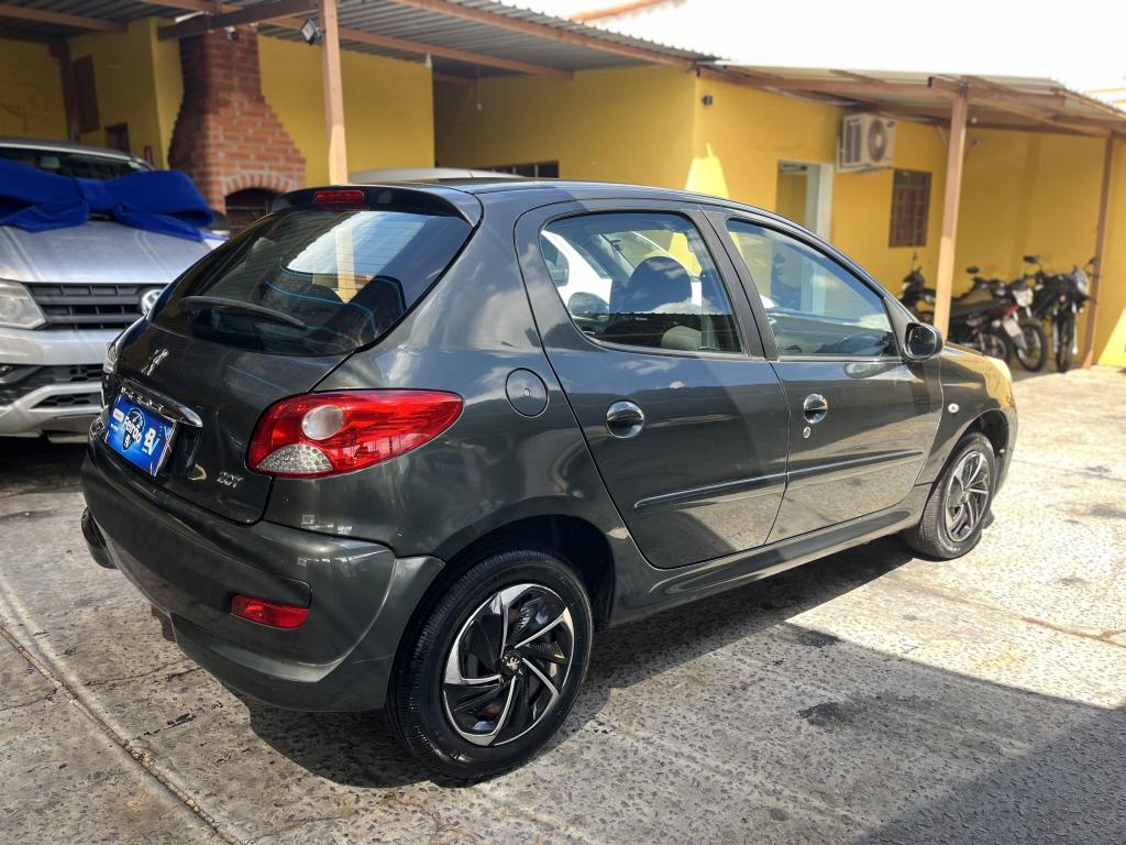 PEUGEOT 207 Hatch - Foto