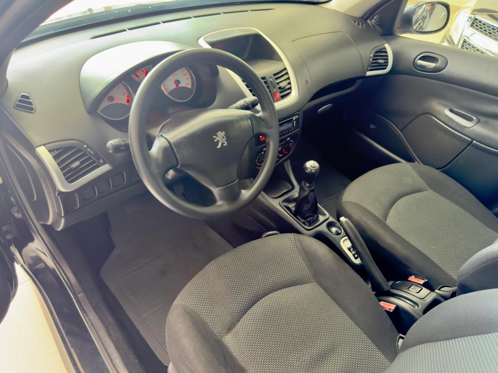 PEUGEOT 207 Hatch - Foto