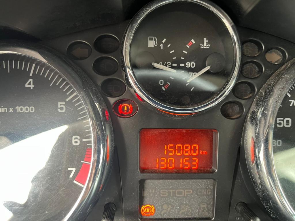 PEUGEOT 207 Hatch - Foto