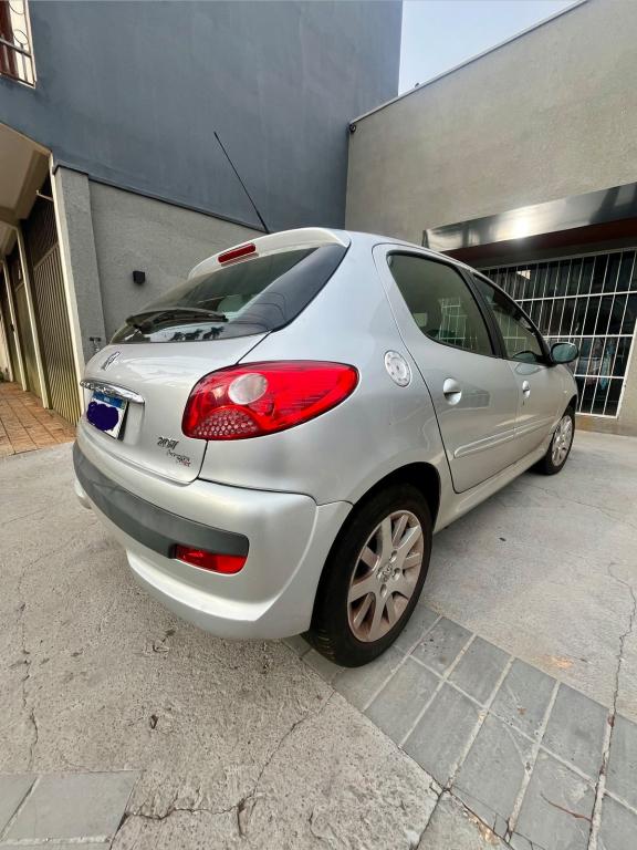 PEUGEOT 207 Hatch - Foto