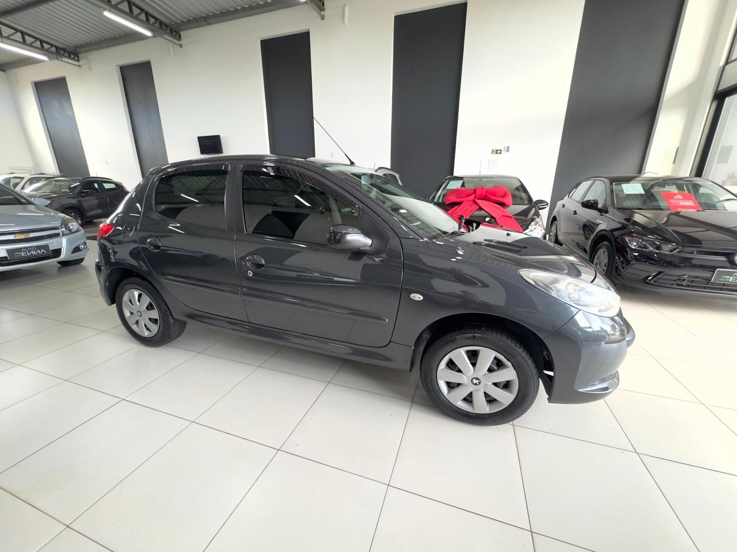 PEUGEOT 207 Hatch - Foto