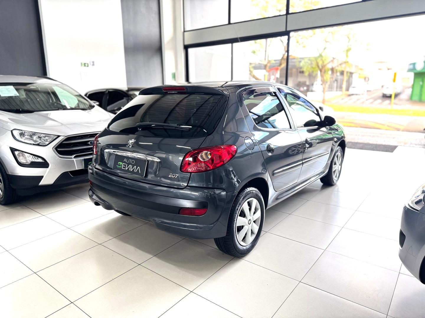 PEUGEOT 207 Hatch - Foto