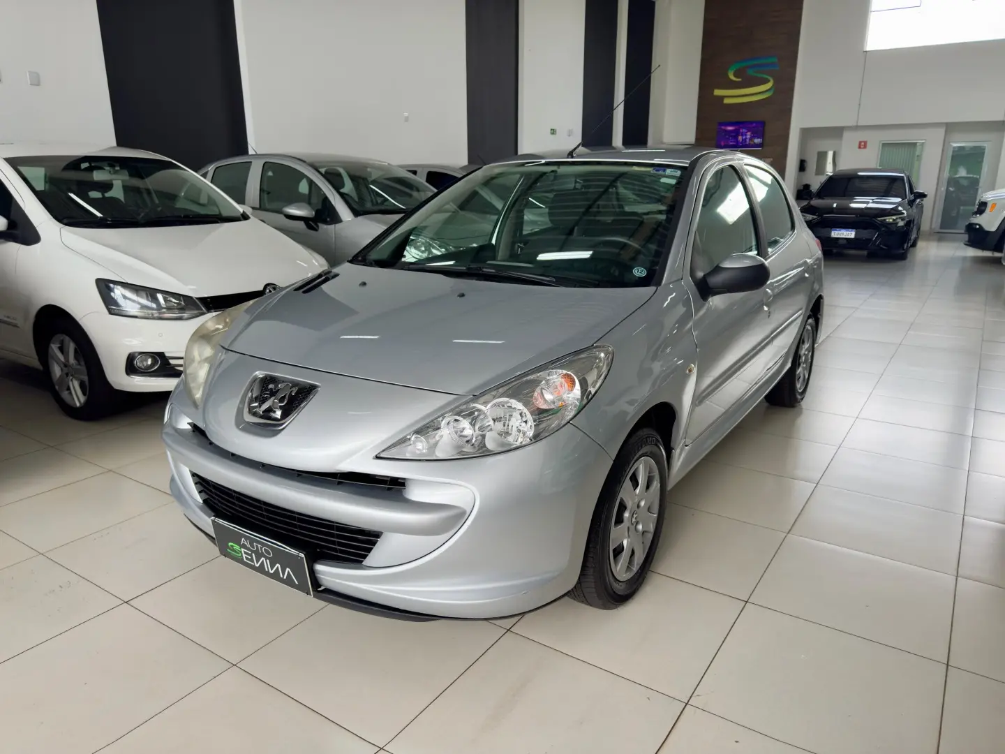 PEUGEOT 207 Hatch - Foto