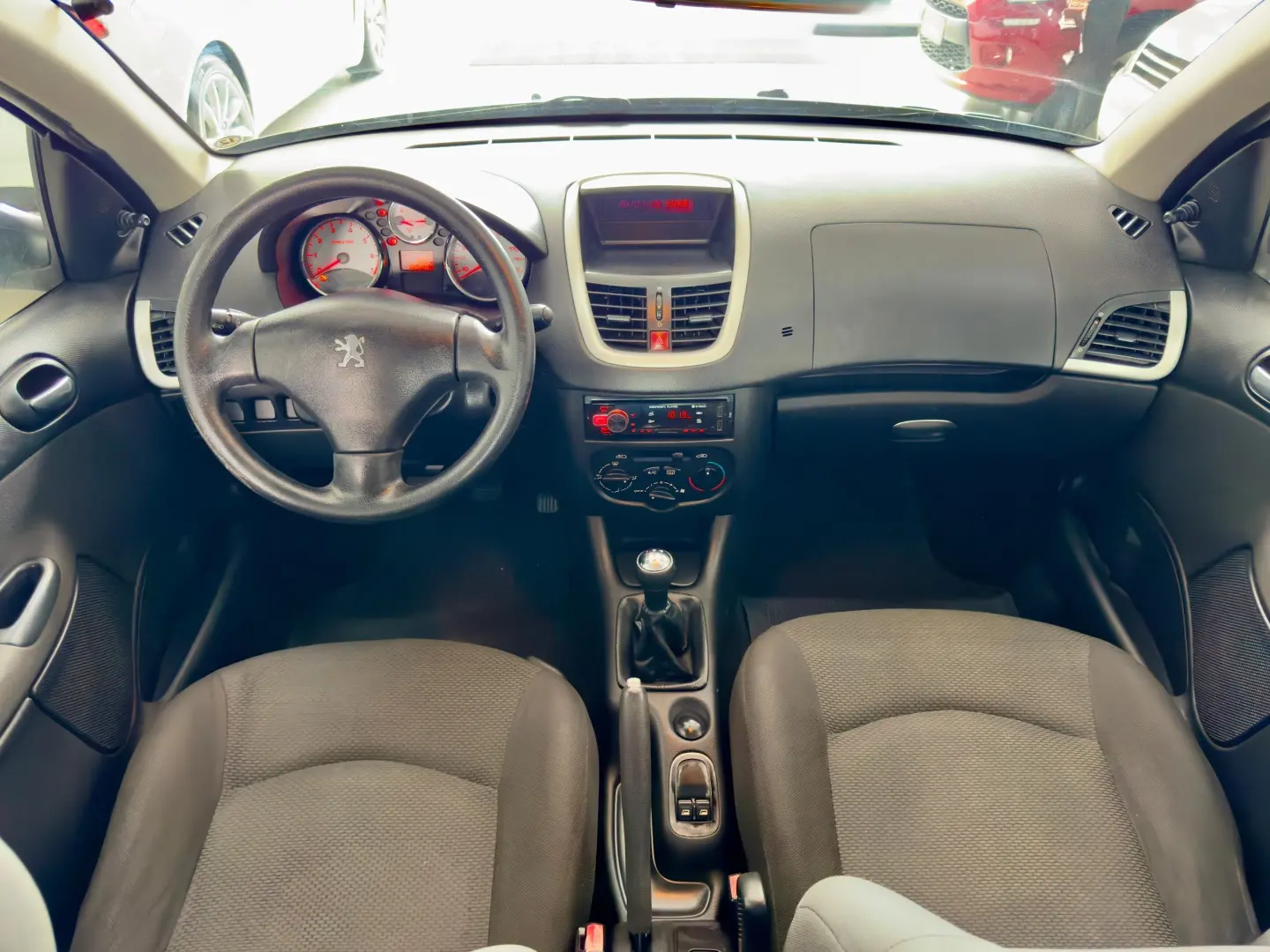 PEUGEOT 207 Hatch - Foto