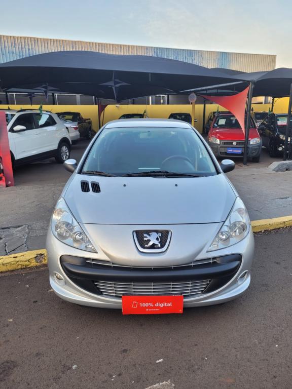 PEUGEOT 207 Sedan - Foto