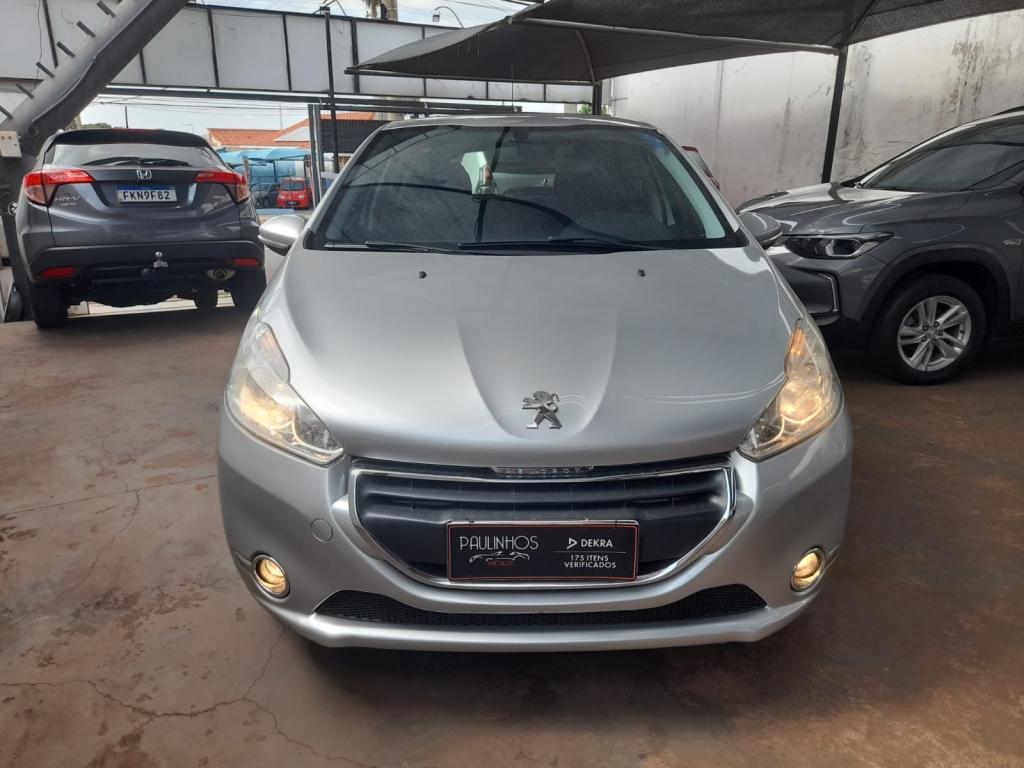 PEUGEOT 208 - Foto