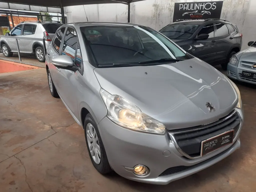 PEUGEOT 208 - Foto