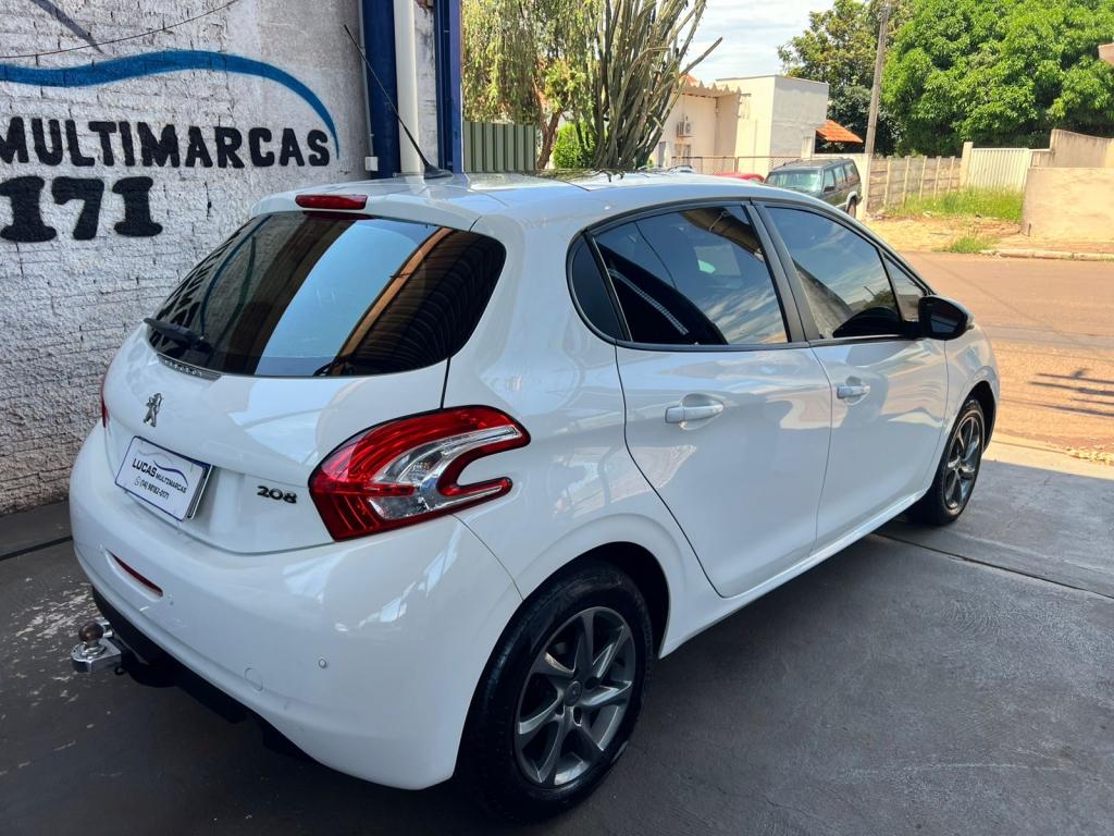 PEUGEOT 208 - Foto