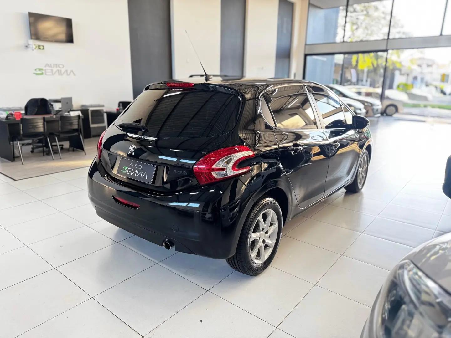 PEUGEOT 208 - Foto