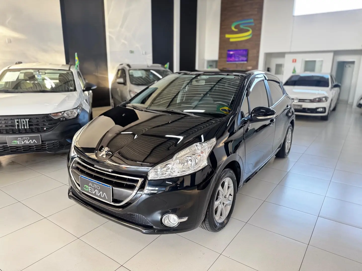 PEUGEOT 208 - Foto