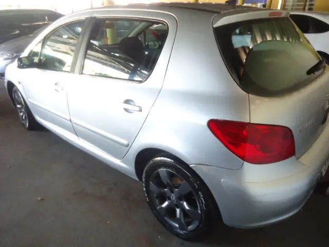PEUGEOT 307 Hatch - Foto