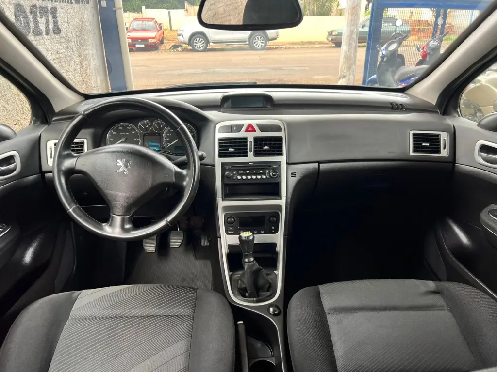 PEUGEOT 307 Hatch - Foto