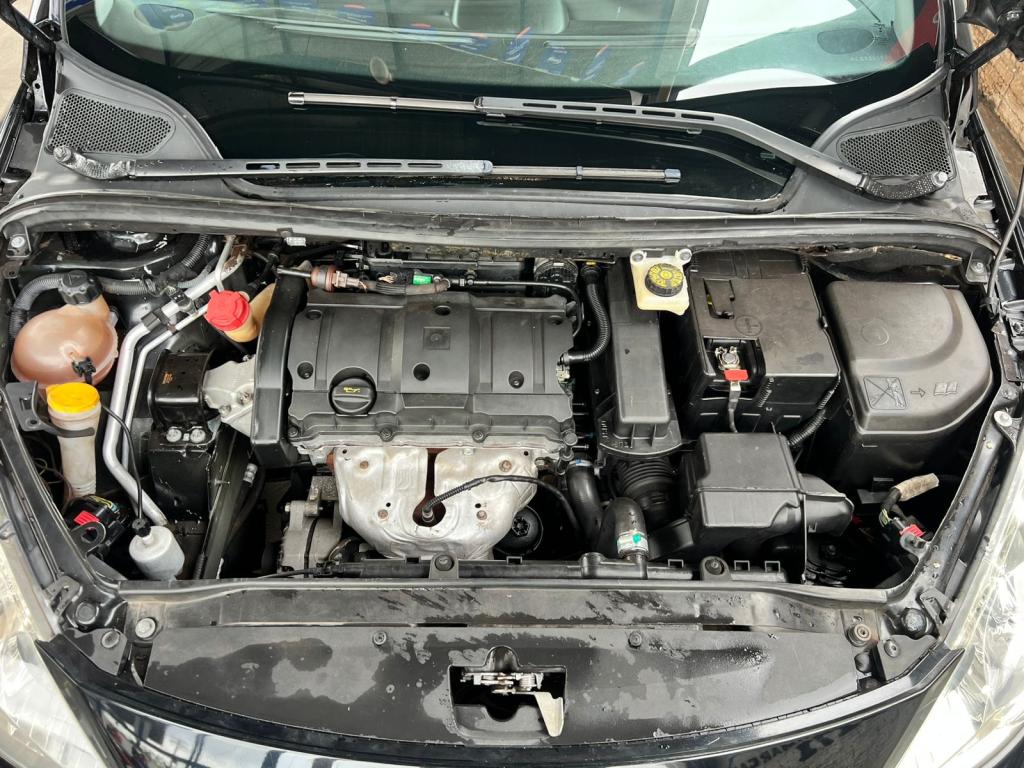 PEUGEOT 307 Hatch - Foto