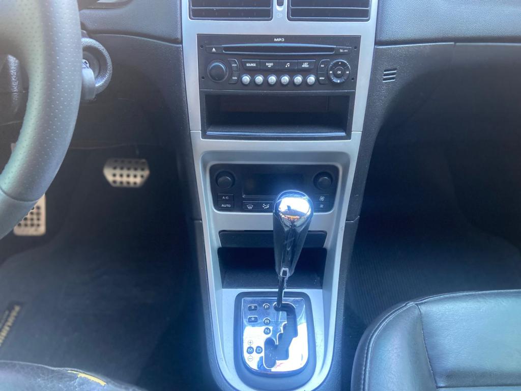 PEUGEOT 307 Hatch - Foto