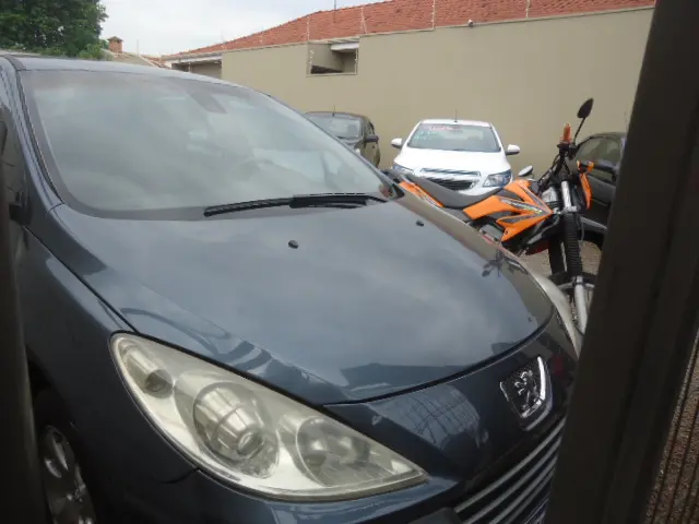 PEUGEOT 307 Sedan - Foto