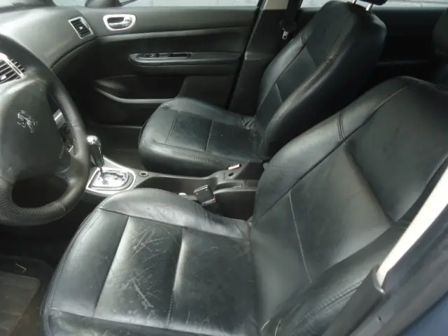 PEUGEOT 307 Sedan - Foto