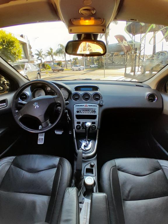 PEUGEOT 408 Sedan - Foto