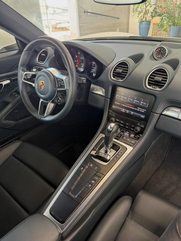 PORSCHE 718 - Foto