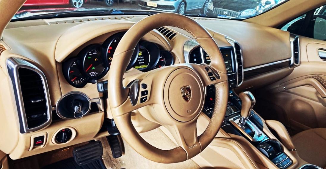 PORSCHE Cayenne - Foto