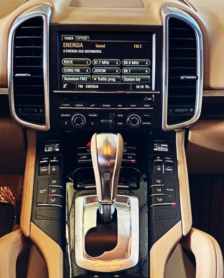 PORSCHE Cayenne - Foto