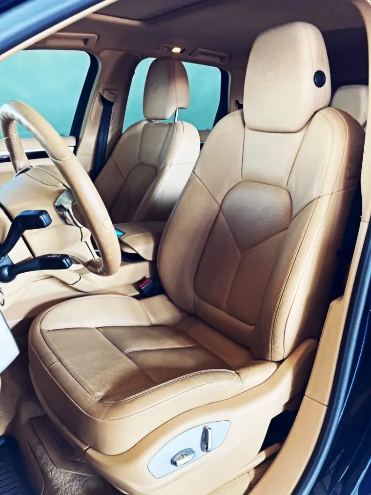 PORSCHE Cayenne - Foto