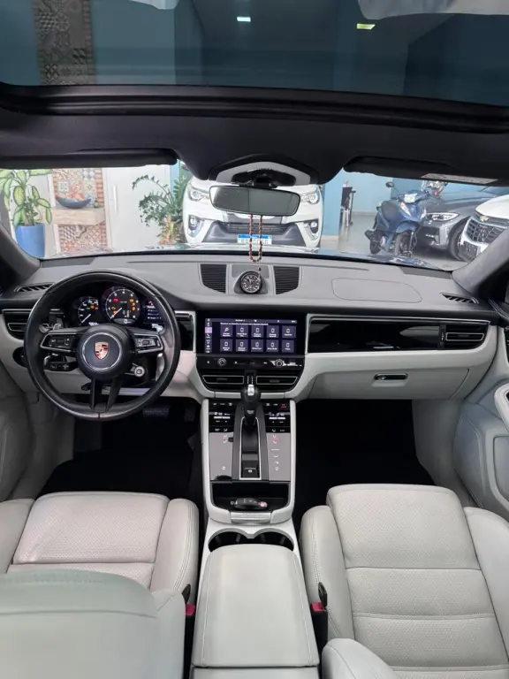 PORSCHE Macan - Foto