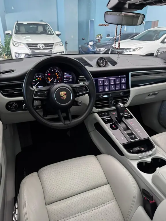 PORSCHE Macan - Foto