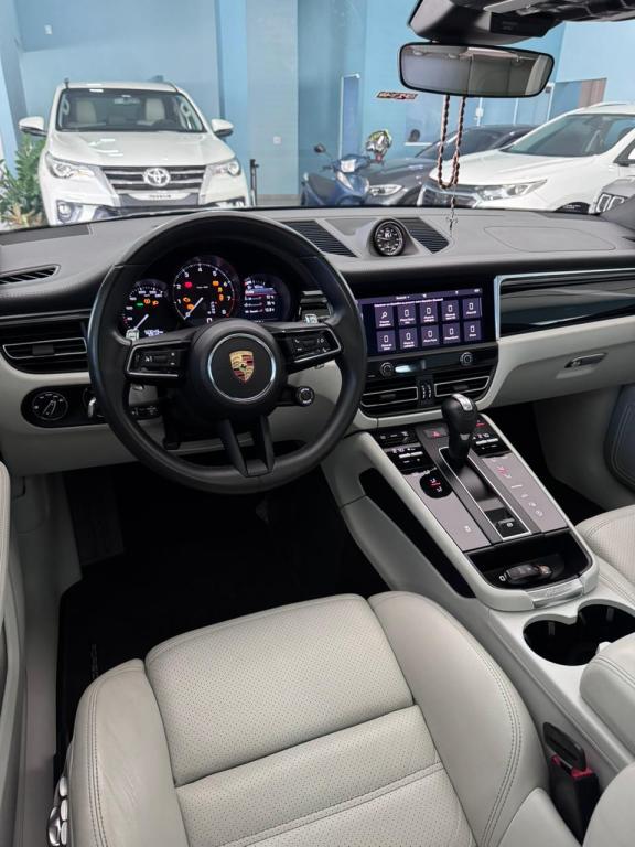 PORSCHE Macan - Foto