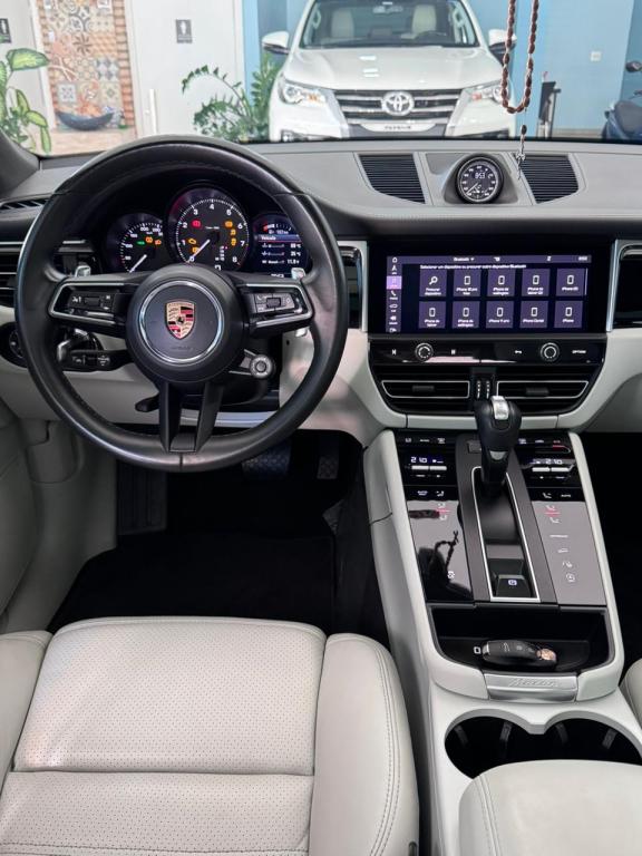 PORSCHE Macan - Foto