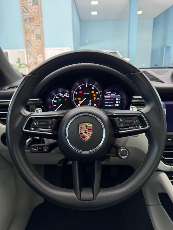 PORSCHE Macan - Foto