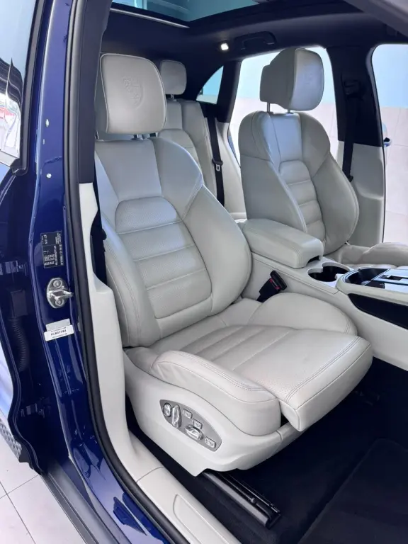 PORSCHE Macan - Foto