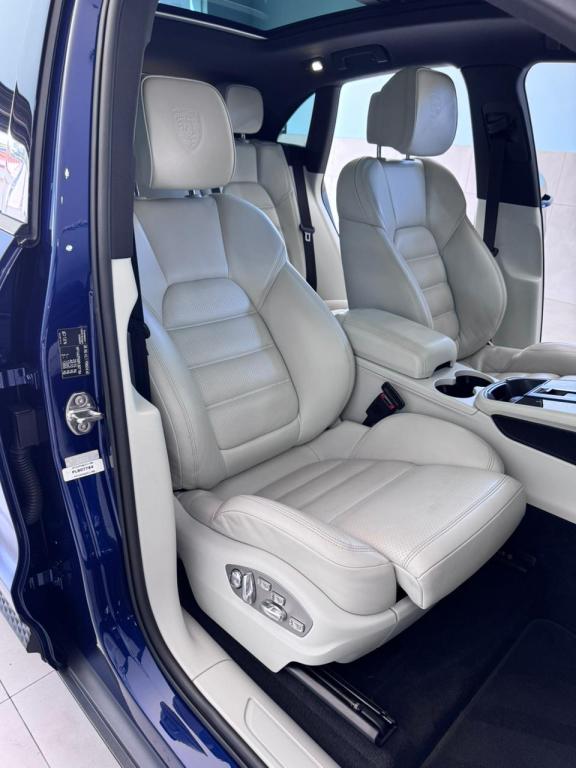 PORSCHE Macan - Foto