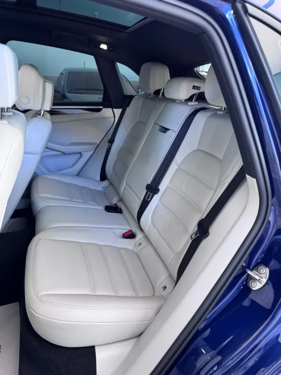 PORSCHE Macan - Foto