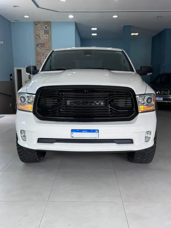 RAM 1500 - Foto