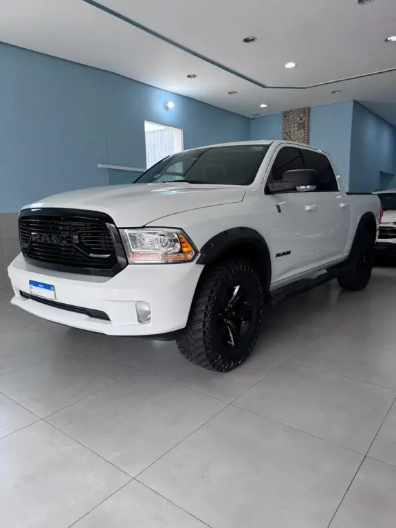 RAM 1500 - Foto