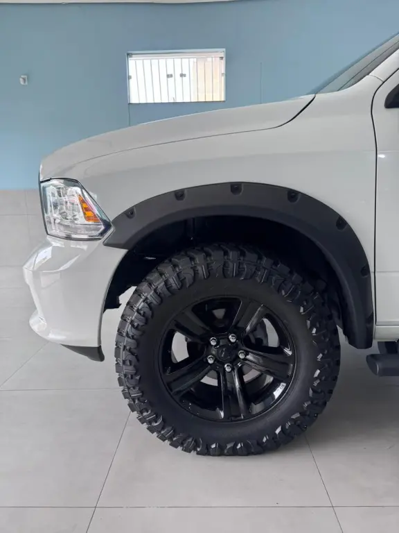 RAM 1500 - Foto