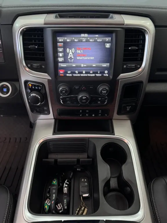 RAM 1500 - Foto