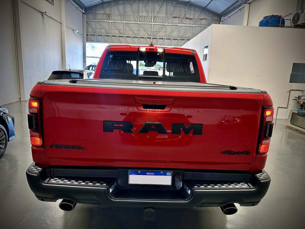 RAM 1500 - Foto