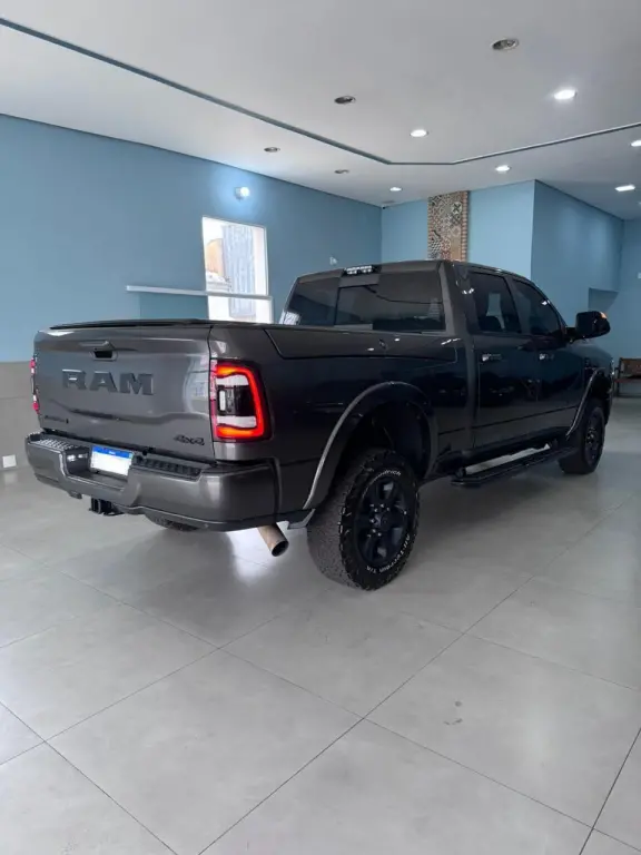 RAM 2500 - Foto