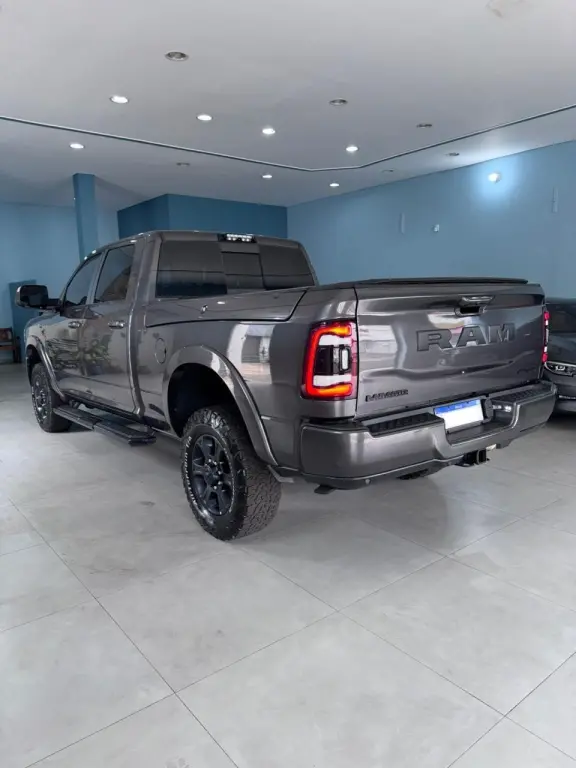 RAM 2500 - Foto