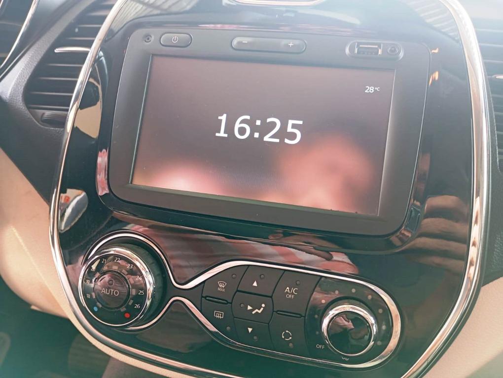 RENAULT Captur - Foto