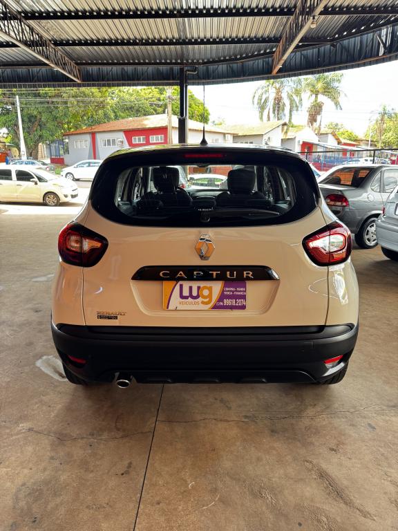 RENAULT Captur - Foto