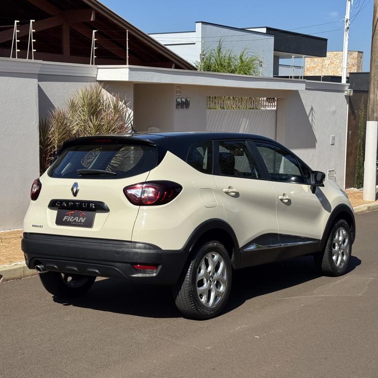 RENAULT Captur - Foto