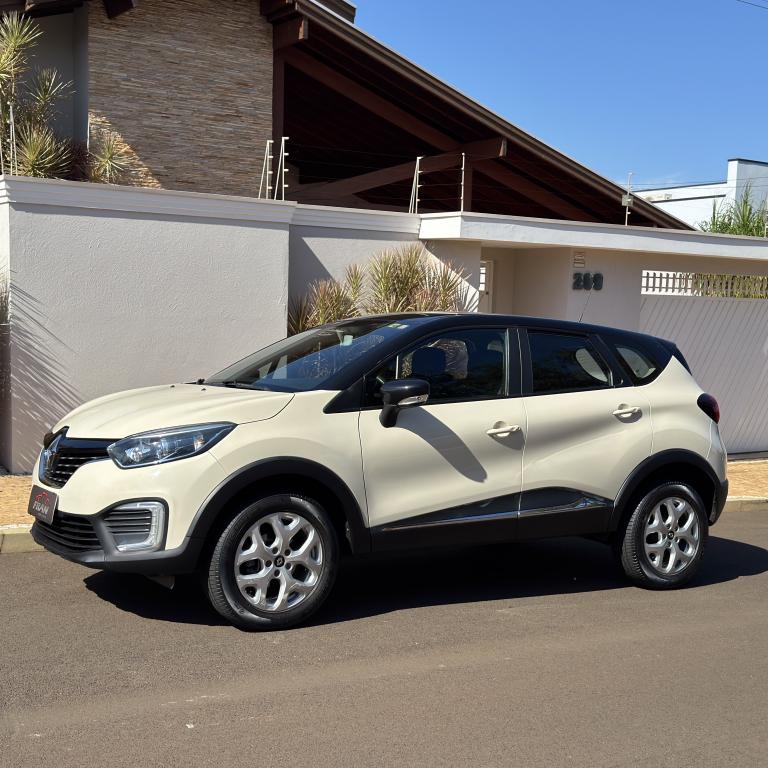 RENAULT Captur - Foto
