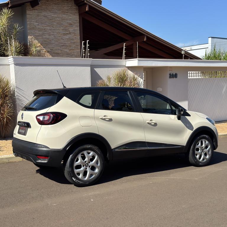RENAULT Captur - Foto